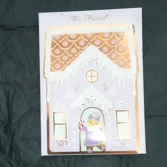 Too Faced Festive Makeup Collection - Picture 2 of 7